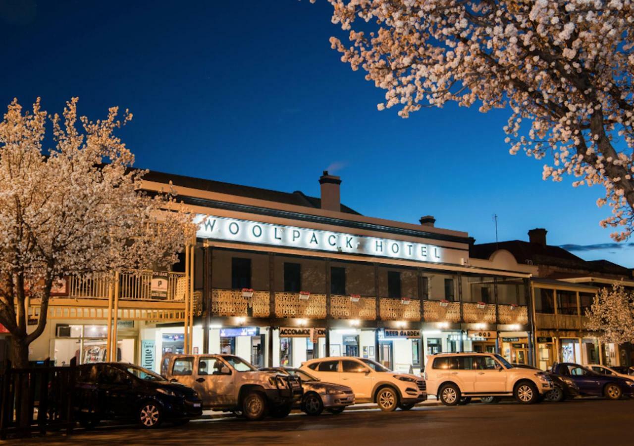 מודגי The Woolpack Hotel מראה חיצוני תמונה